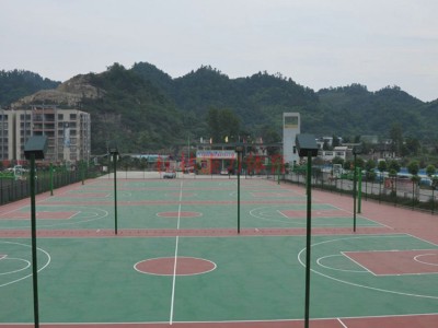 桂林硅PU塑胶球场 塑胶球场施工队 硅PU材料厂家