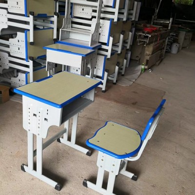 南宁学生课桌椅生产厂家 初中生课桌椅价格 学生课桌椅定做