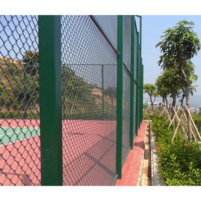 广西厂家供应 球场围网 运动场围网 篮球场护栏网