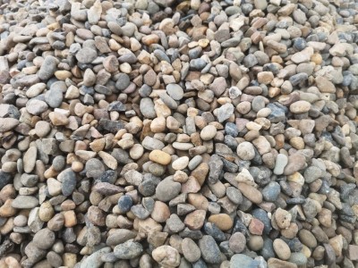广东天然鹅卵石 风景石 建筑用石  纯黑天然鹅卵石 批发直销 10-50厘米