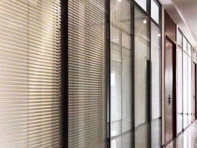 百色厂家直销玻璃隔墙 办公室双玻带百叶隔断 铝合金钢化屏风