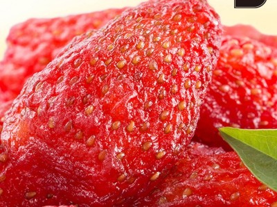 厂家批发 草莓果干 休闲零食 袋装草莓干