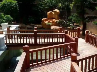 柳州景区栏杆 庭院花园木护栏工程安装 美观价廉栏杆批发