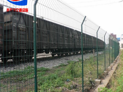 广西护栏网生产厂家 铁路护栏网 量大从优 厂家直销铁路安全网