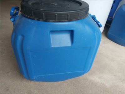 南宁三塘旧料桶厂家 脱模剂用二料桶 塑料桶批发