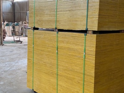 山东竹胶板厂家 建筑模板市场 模板直销批发 质优价廉