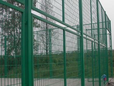 广西体育场护栏 坚固耐用质量保障 体育护栏网厂家