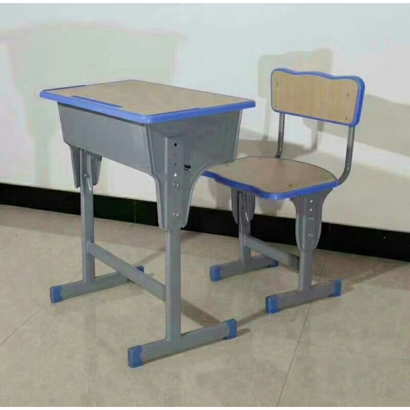 南宁哪儿有生产初中生课桌椅厂家 定制学生课桌椅厂家