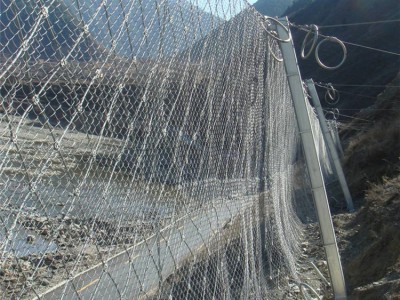南宁边坡防护网厂家 山体滑坡安全网 钢丝绳边坡防护网
