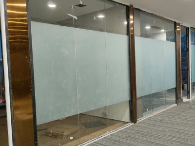 防城港透明玻璃隔厂家 单玻璃隔断价格 包设计安装