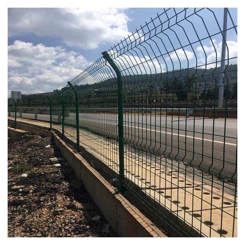 南宁高速公路护栏 铁丝防护网 浸塑公路围栏价格