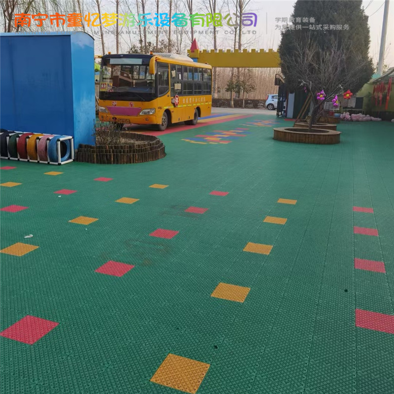 幼儿园悬浮拼装地板 广西悬浮地板批发 游乐设施厂家