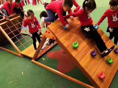 广西可定制木制滑梯腐木滑滑梯 幼儿园小区户外儿童玩具 木质滑梯玩具