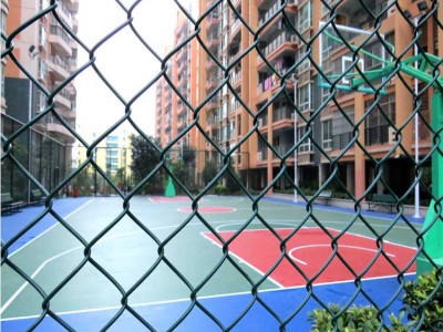 室外球场围栏网安装教学 排球高尔夫球场护栏网安装 广西球场围网厂家