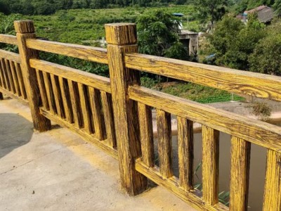 广西园林景观 仿木仿树皮桩护栏 厂家定制 水泥仿木桩围栏
