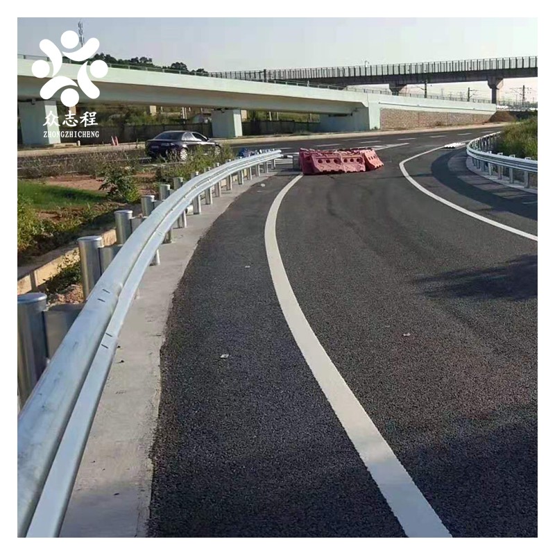 广西高速防撞护栏 道路安全防护栏 公路护栏板安装