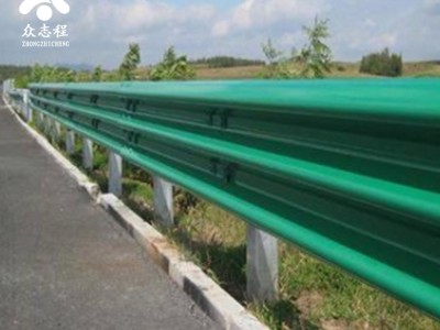 南宁波型钢护栏 道路防护用 三波形喷塑护栏