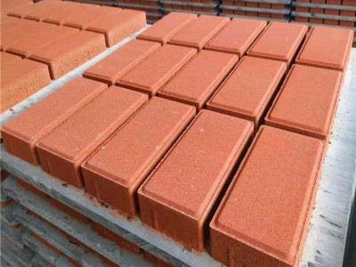 广西透水砖厂家批发 耐腐蚀强抗压 可定制彩色面包砖