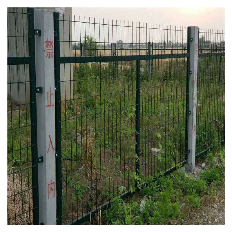 广西铁路护栏网 绿色防护隔离栅 强度高 整体稳定性好