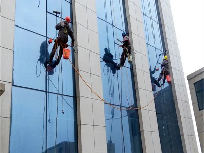 铝塑板翻新 南宁外墙清洗公司 价格优惠 办公楼专业清洁团队