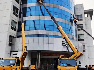 广西 24米/26米高空作业车出租 广告安装用高空作业平台