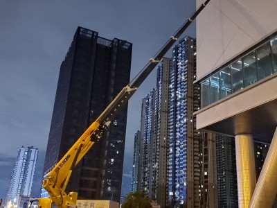 广西32米高空作业车 高空安装拆除专用高空作业平台