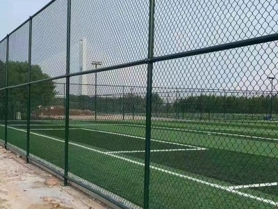 6米足球场围网  楼顶护栏 体育场围网 学校操场围网护栏网
