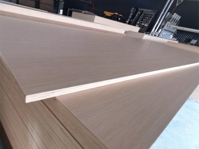 美国白橡E0级18厘多层板直贴生态板 衣柜橱柜定制装修木板