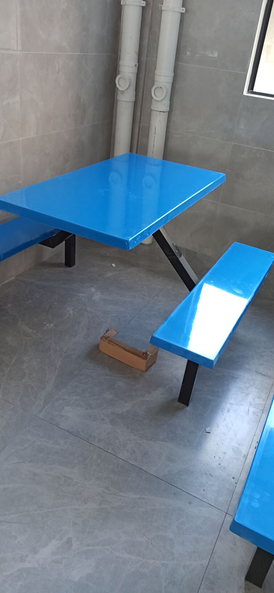 直条餐桌椅.jpg